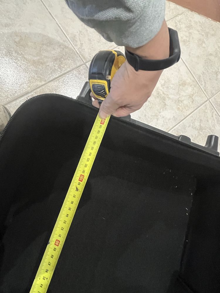 Estojo GATOR semi rigido 61 (Com rodas)