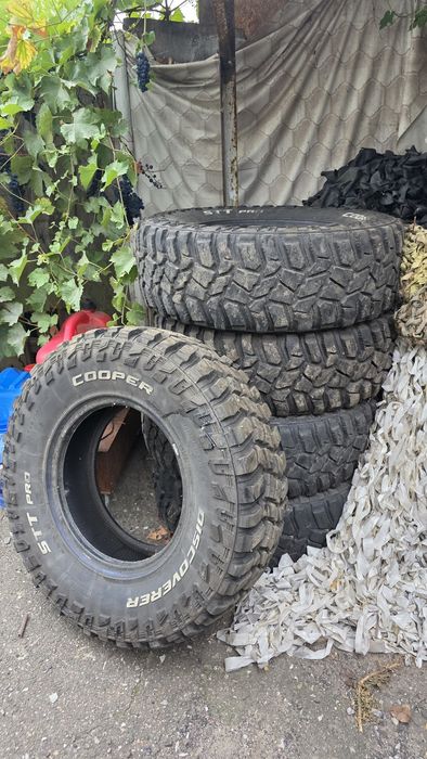 Болотна гума COOPER DISCOVERER STT PRO 265/75 R16