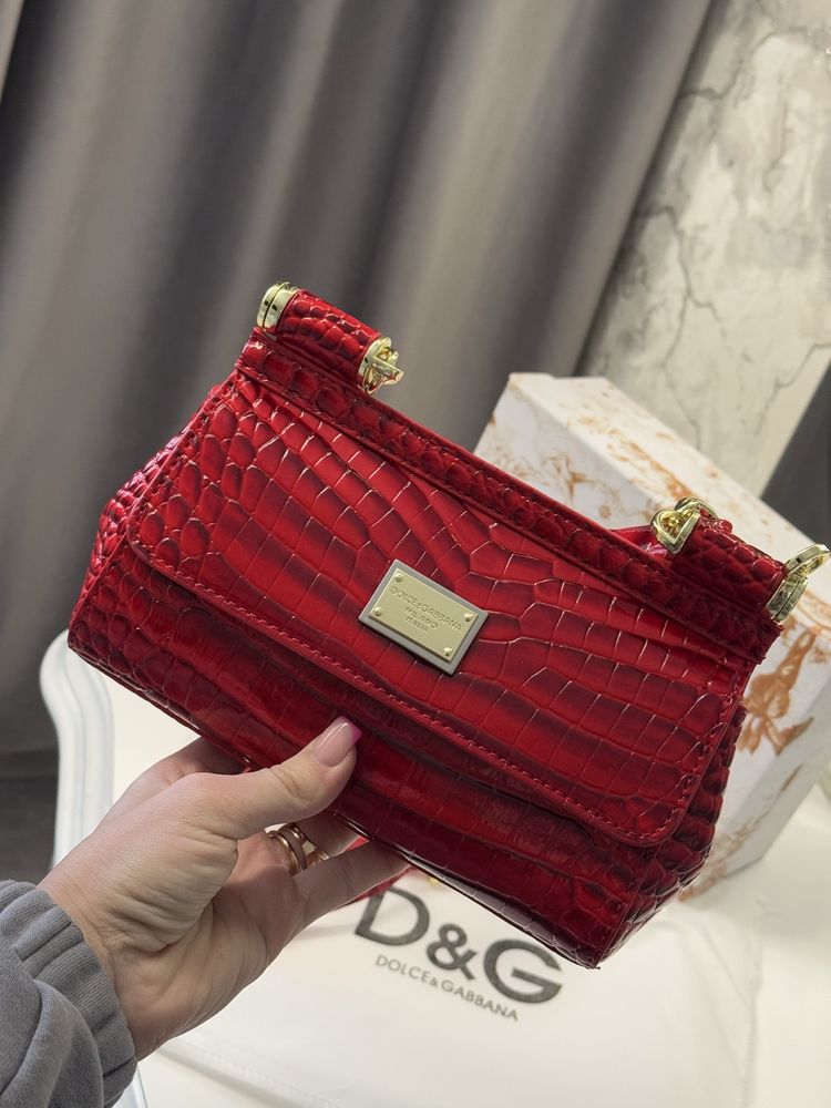 Маленькая красная лаковая сумка mini dolce & gabbana sicily