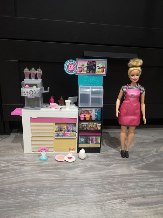 Vários Conjuntos barbie + bonecos