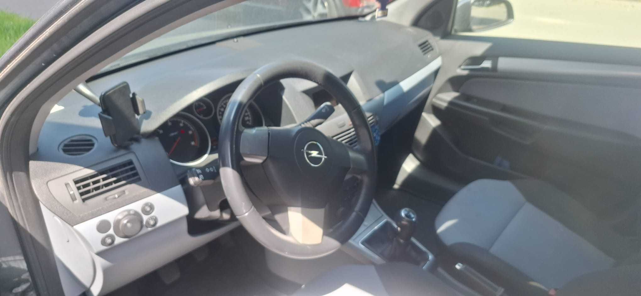 Sprzedam Opel Astra H 1.7CDTI 2006 r. Isuzu