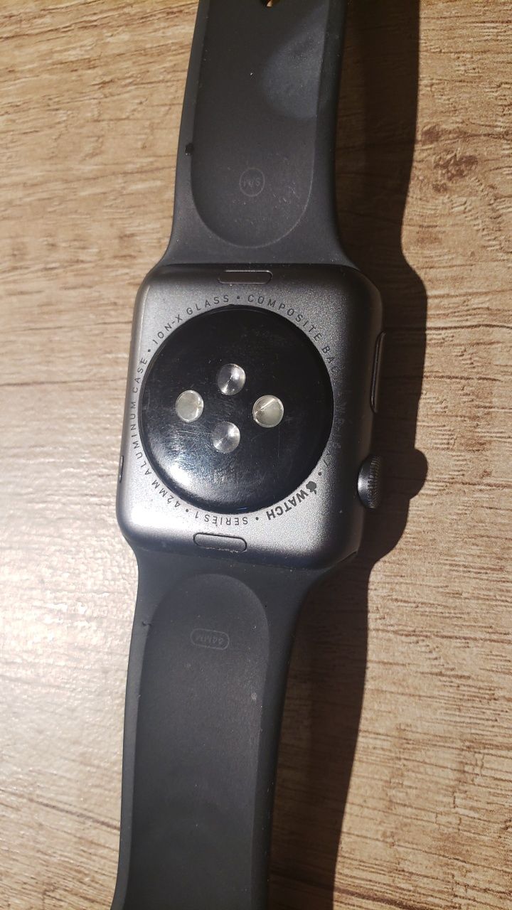 Apple Watch Series 1 42mm + opaski
