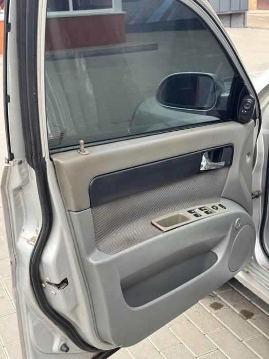 Продам Chevrolet  lacetti АВТОМАТ ГАЗ