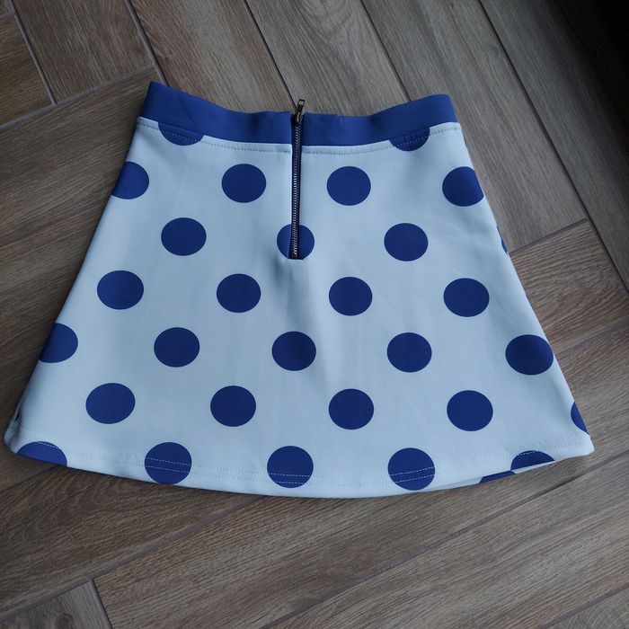 Spodniczka 122 grochy