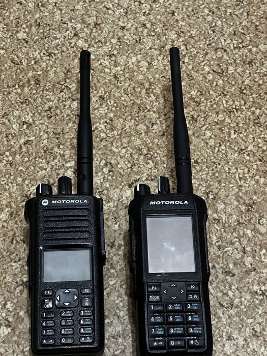 Продам радіостанції Motorola R7
