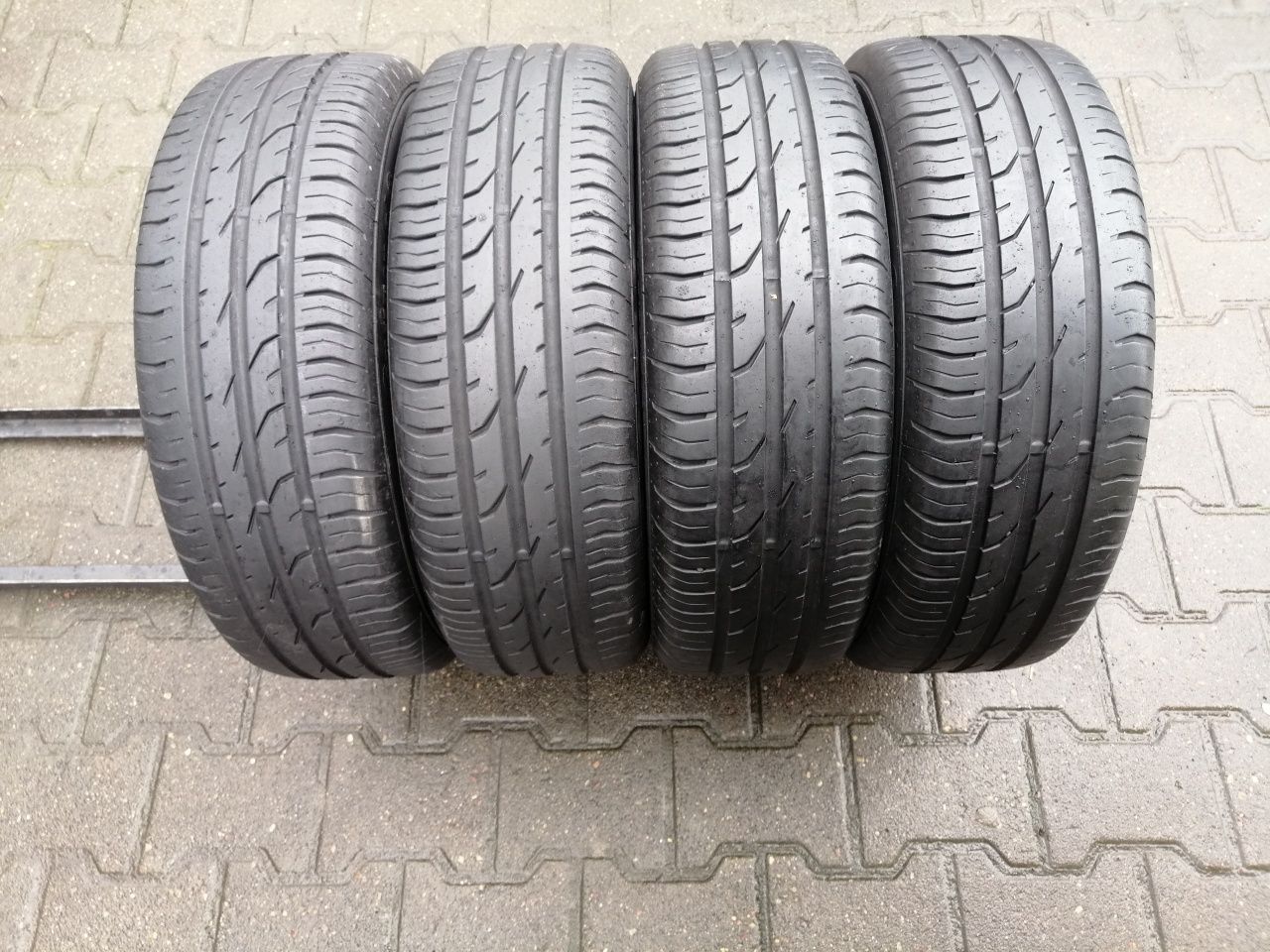 185/60R15 84H Continental ContiPremiumContact 2