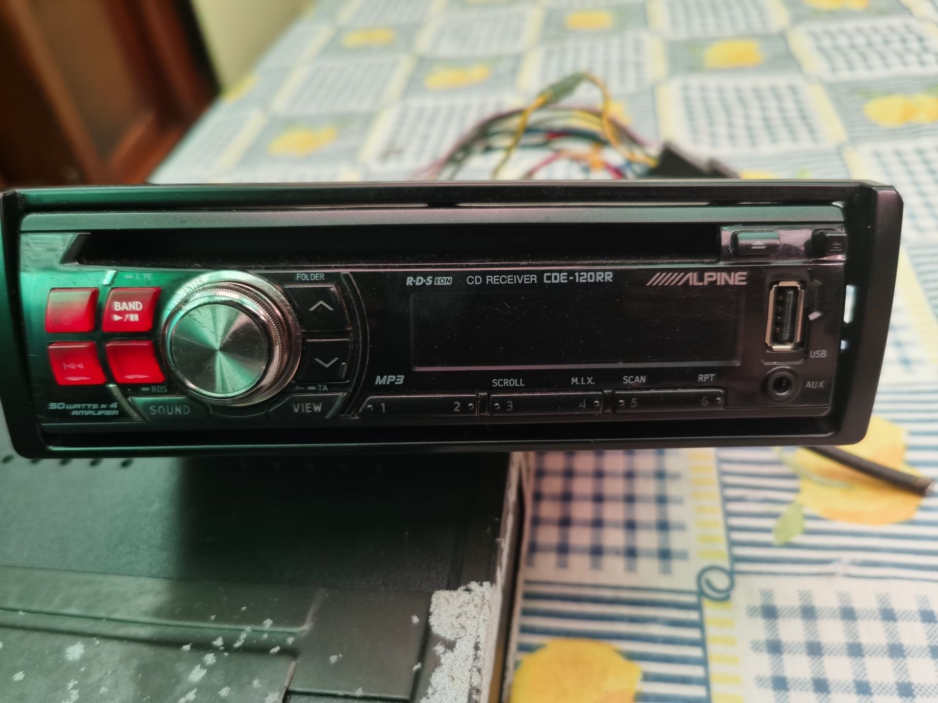 Rádio Alpine de pen USB
