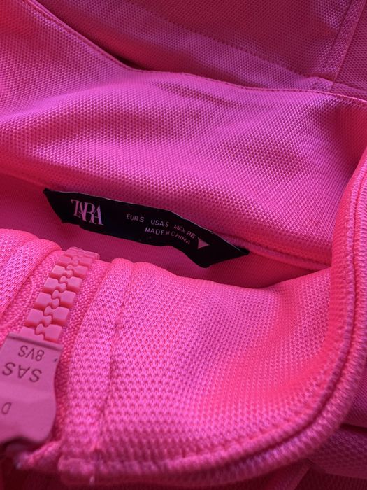 Яскраве худі zara