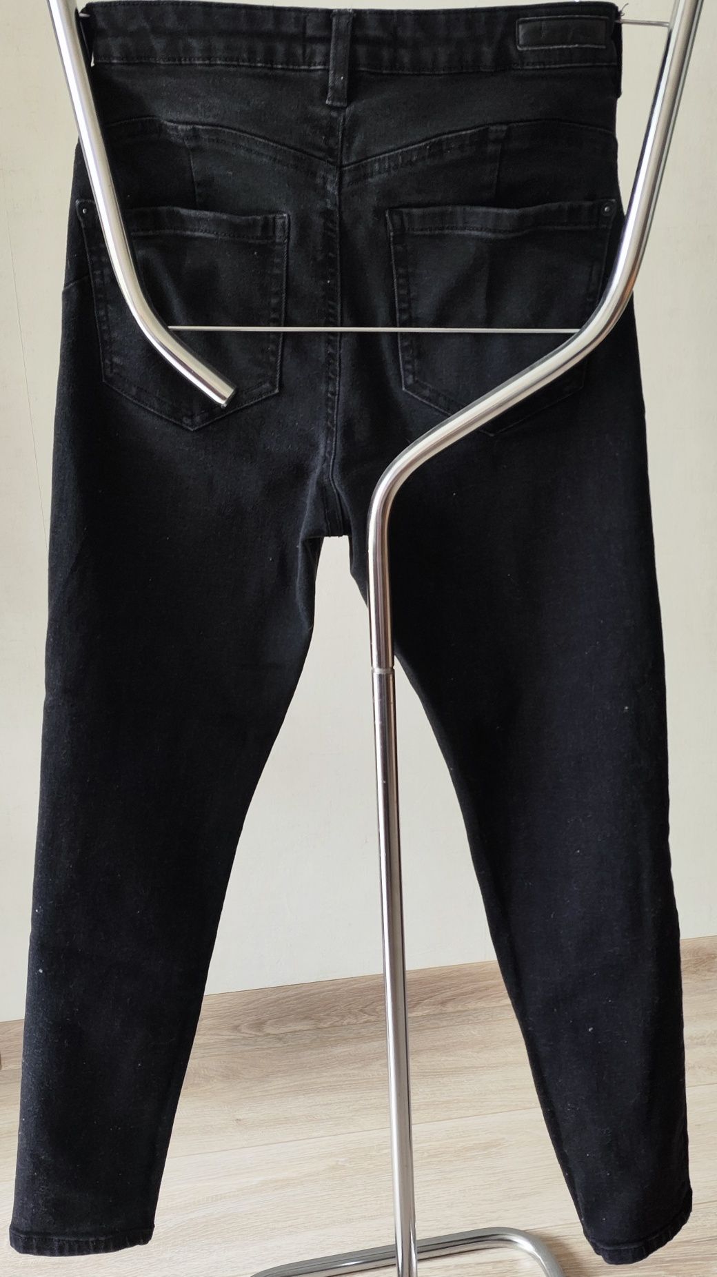 Spodnie jeansowe męskie czarne Reserved Denim 40