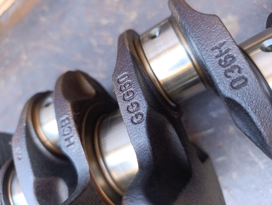 Колінвал 1.4 16V Гольф 4 Golf 4 номер 036H 036Н