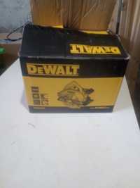 Продам дисковую пилу   DewaLT 1350ват
