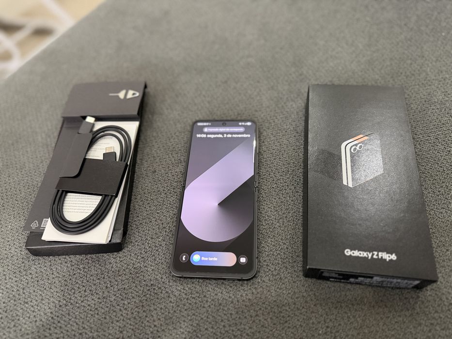 Samsung Galaxy Z Flip 6