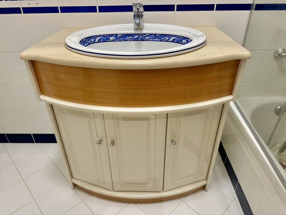 Movel casa de banho com lavatorio