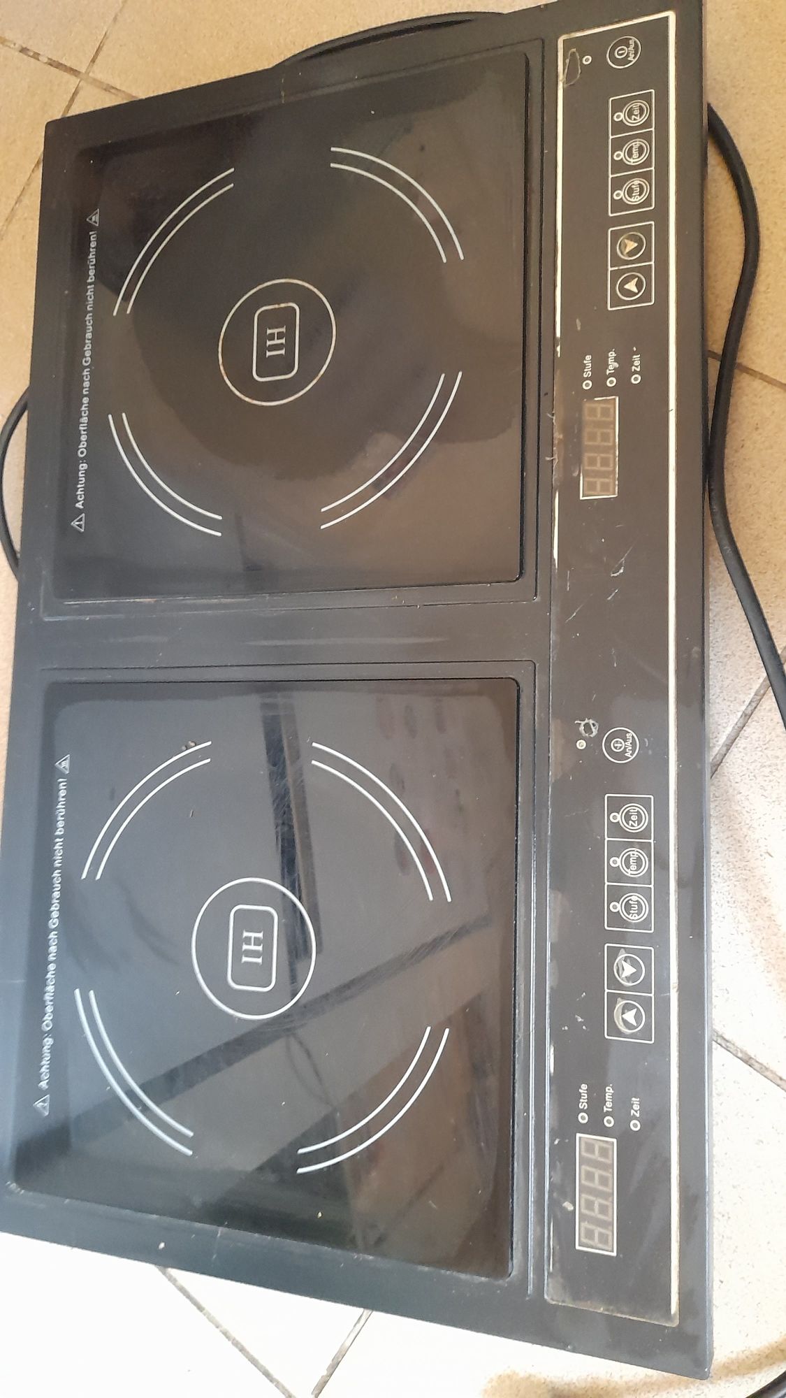 Podwójna  płyta  indukcyjna   WELBILD * Model nr.BT - 310 A .*