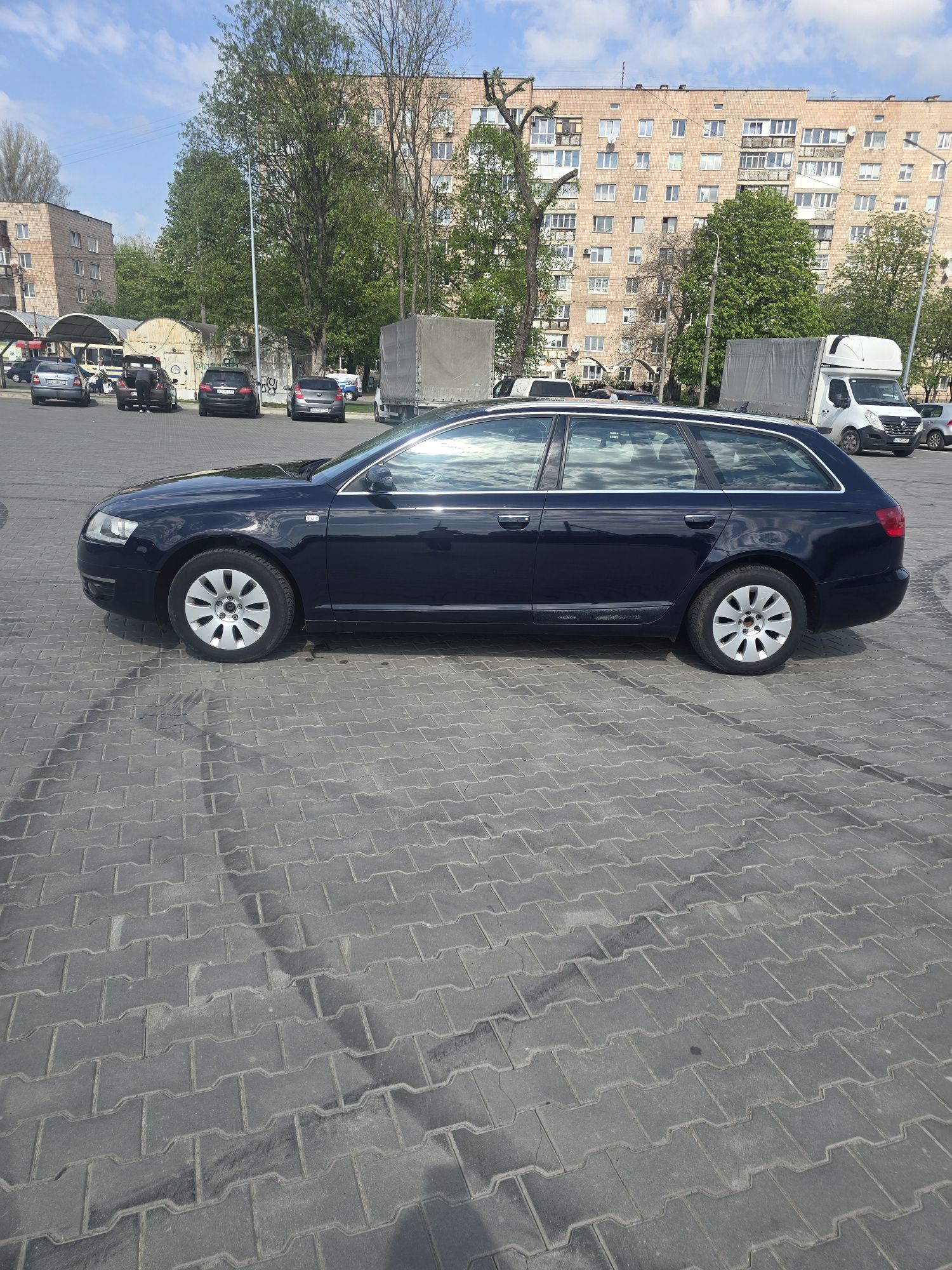 Audi А6 С6
2006.року
2.0 бензин 125кВт-170к.с.
GPS навігація, датчики