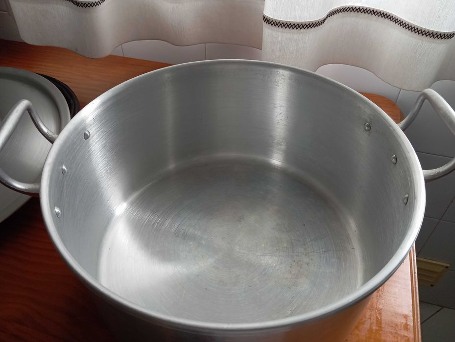 Panela de alumínio - para destralhar