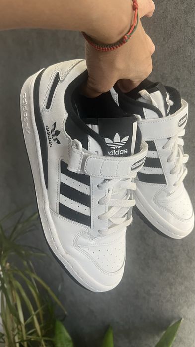 Кросівки Adidas Forum Low 43.5 (28 см) оригінал шкіра
