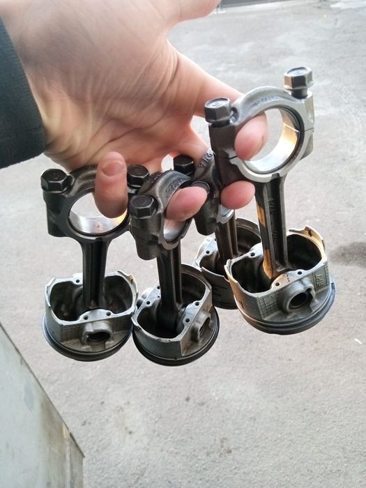 Поршні Suzuki gsx750f katana