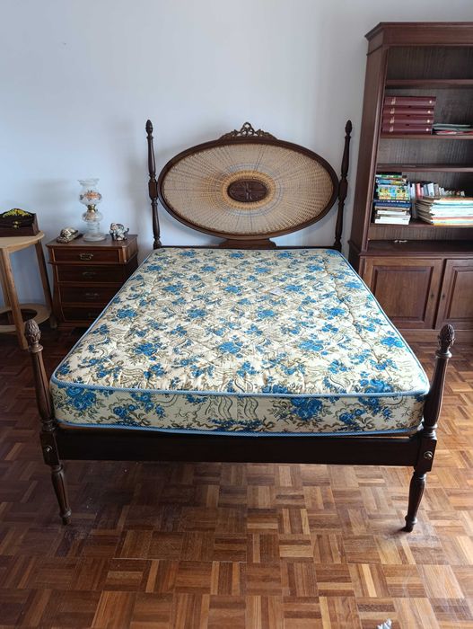 Cama de casal - Clássica