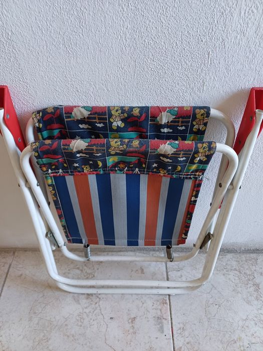 Cadeira para criança dos 18 meses aos 5 anos.