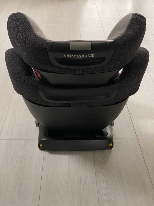 Автокрісо Maxi-Cosi 15-36 у чудовому стані