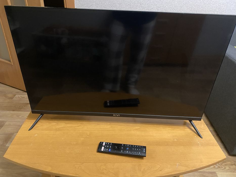 Телевізор Kiwi 32 дюйма зі Smart TV