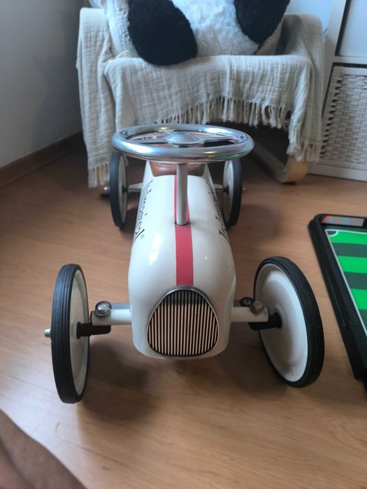 Triciclo clássico Itsmagical