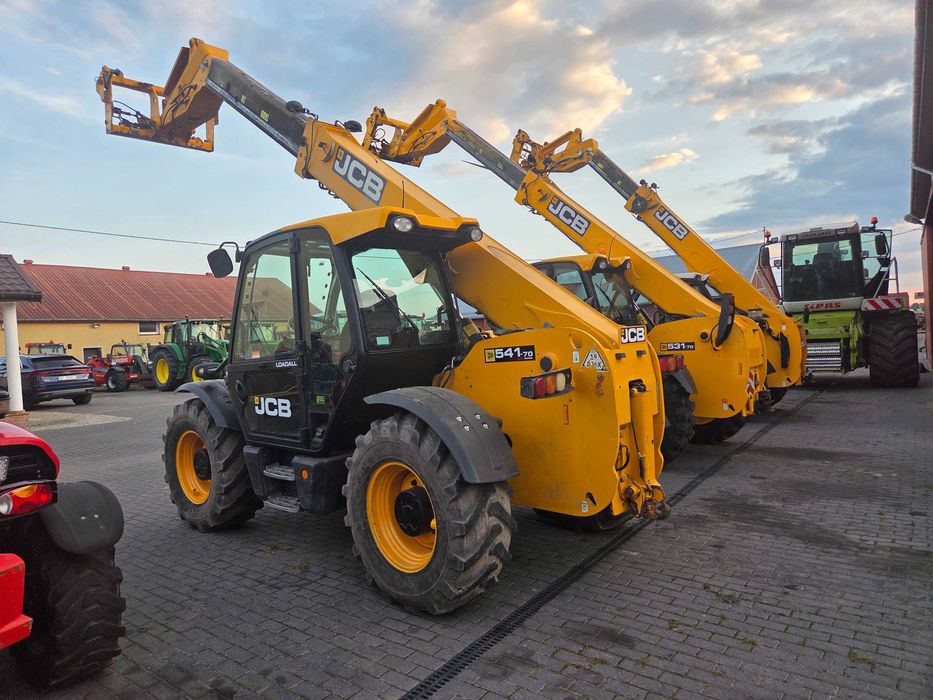 Import jcb 531.70 .541.70 brutto  
 2012..2014.2018 .4 nowe opony