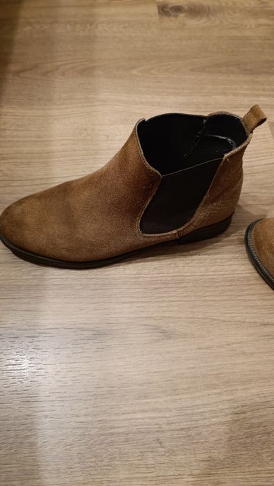 Botins em camurça, castanhos , tamanho 37, senhora