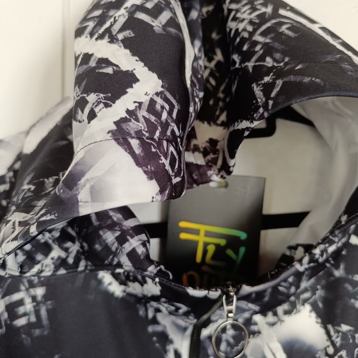 Casaco oversize da marca Fly NOVO com etiqueta