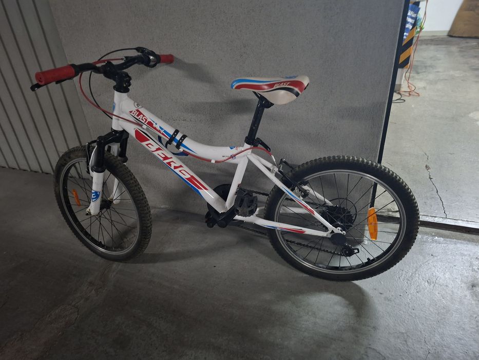 Bicicleta de criança tamanho 6 -9 anos