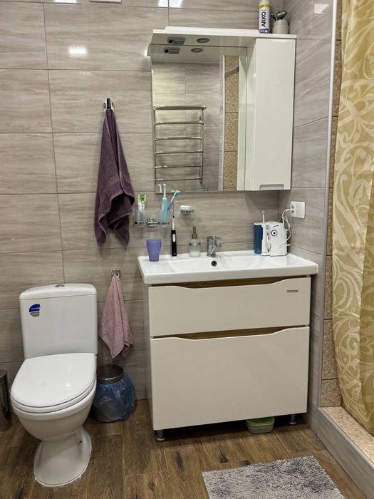 Продам шикарный 2 эт дом  берег реки Новоселовка
