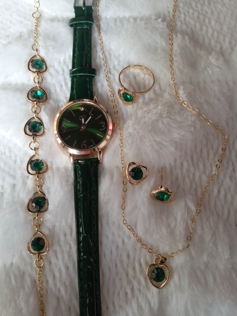 Zestaw zielony 6szt. zegarek i biżuteria
