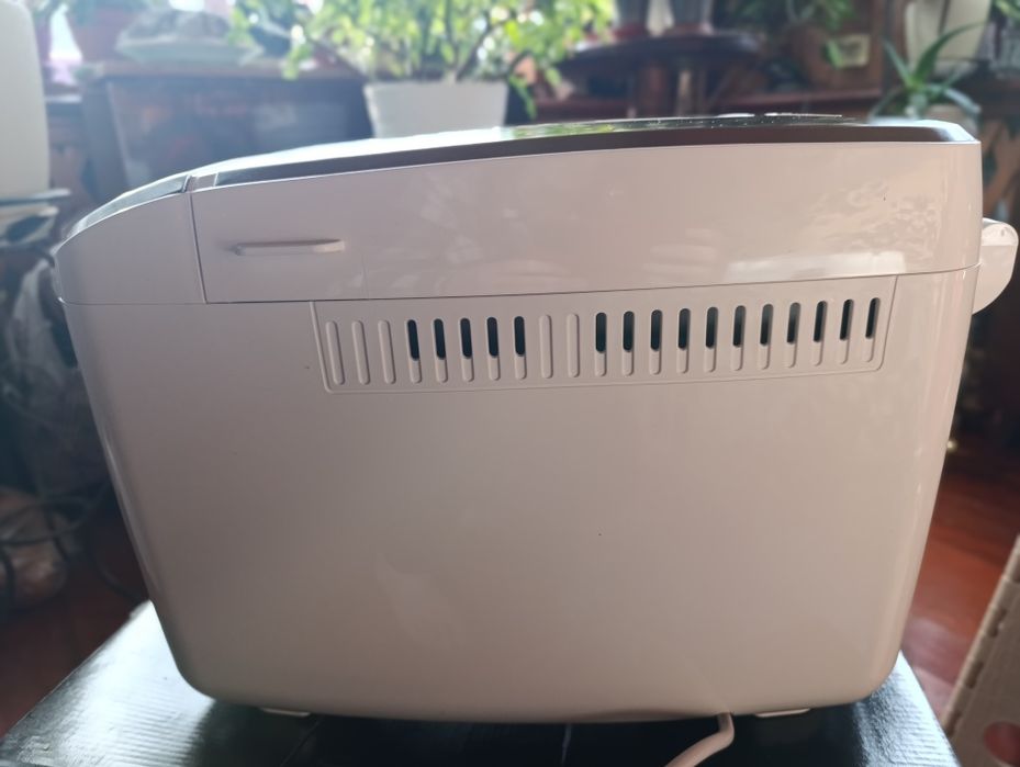 Хлебопечка Liberton новая