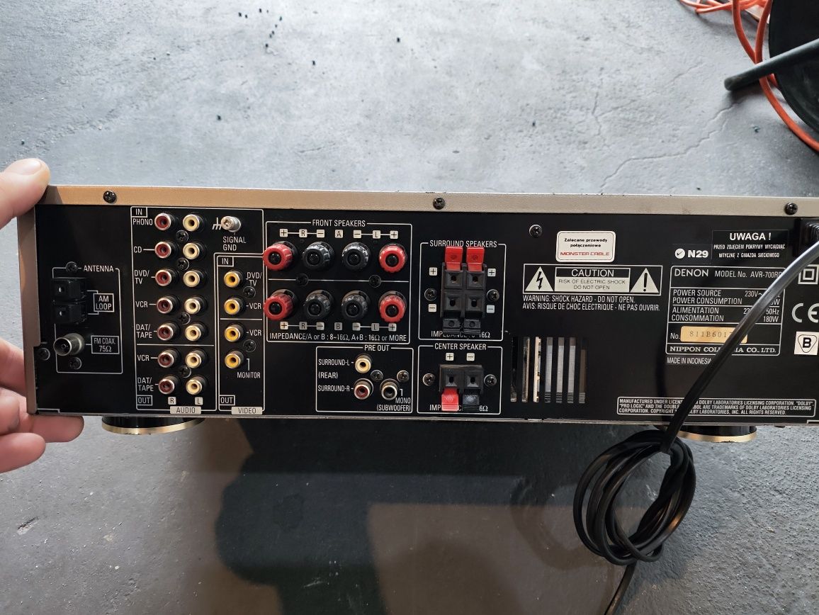 Amplituner Denon  AVR-700RD