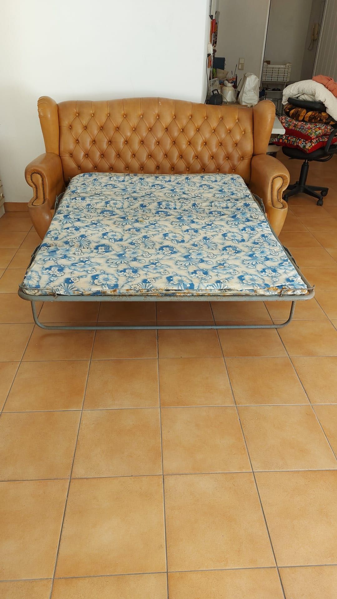 Sofa cama couro vintage