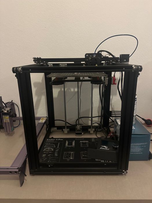 Impressora 3D ender 5 Pro com capa termica