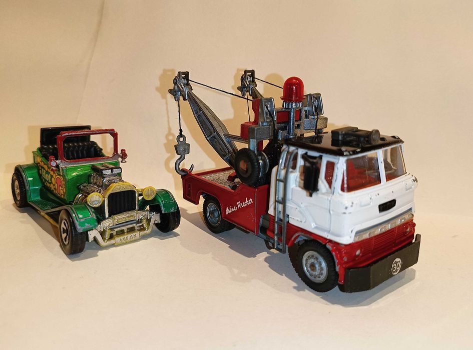 Corgi Major Toys Ford Holmes Wrecker + Matchbox