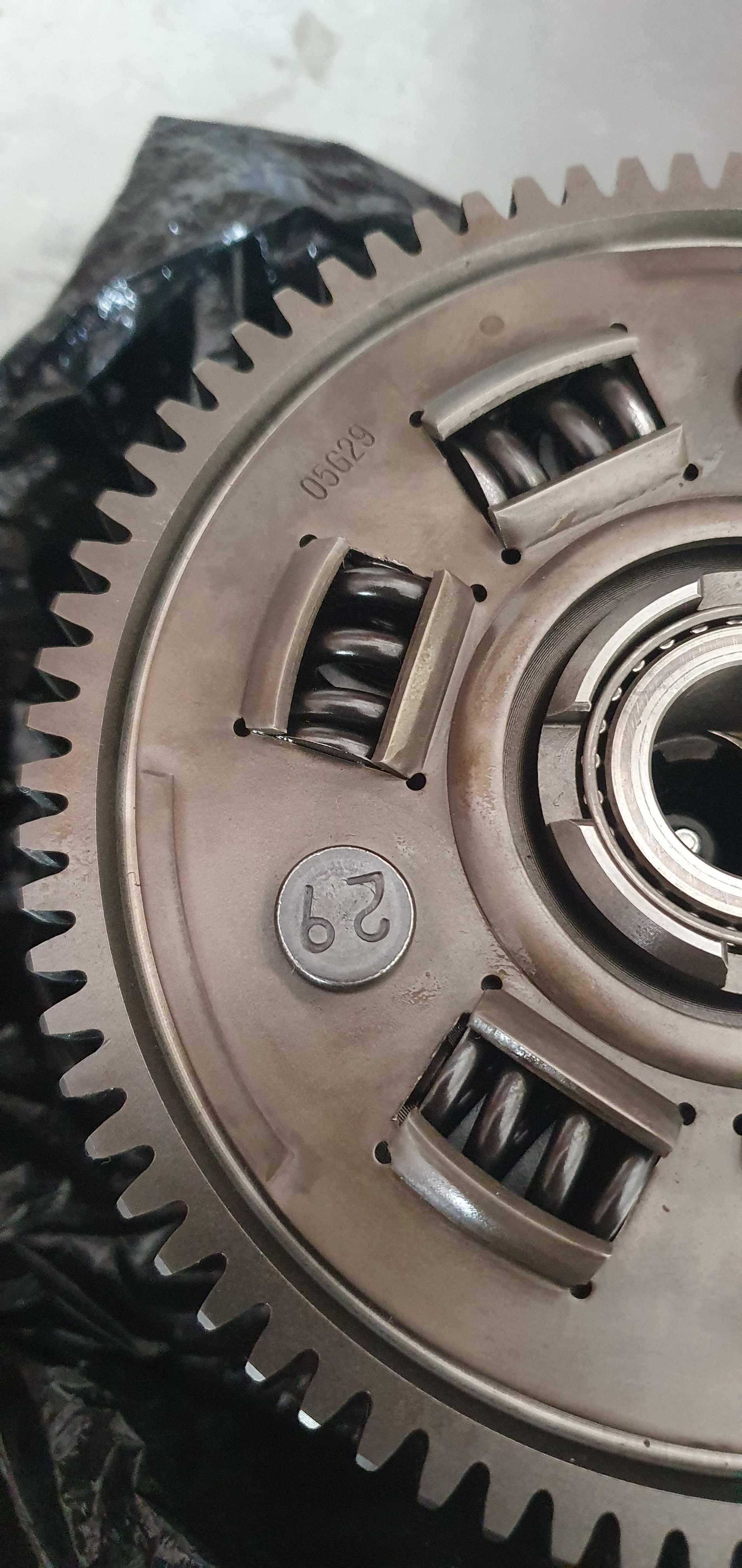Kosz sprzeglowy Suzuki Gsxr 750 k6 k7 kompletny tarcze sprzeglo