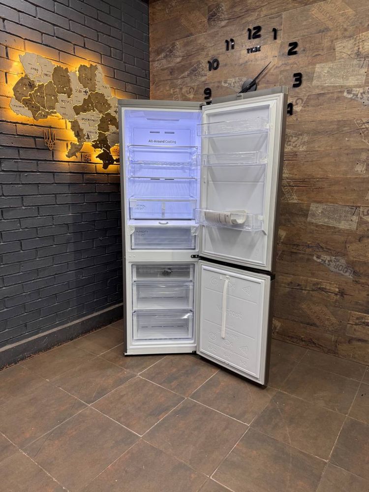 Холодильник Samsung RB38C676ES9, No Frost, Digital Inverter