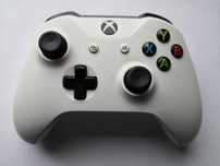 Comando xbox wireless,usado.COM avaria.Botão LT inativo(para peças)
