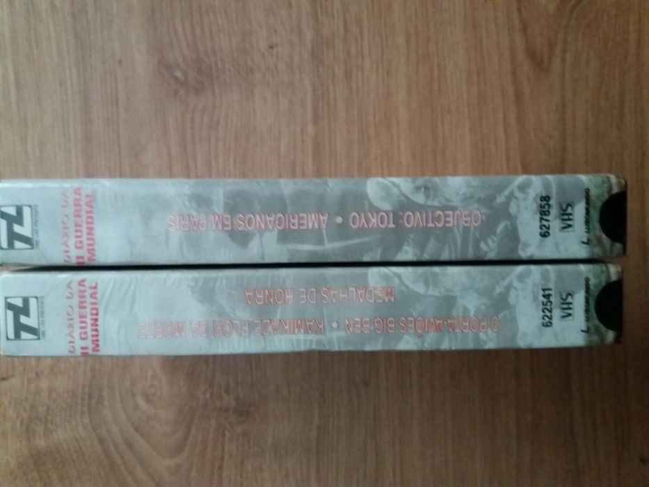 Conjunto de 2 Cassetes VHS Colecao Diario da II Guerra Mundial