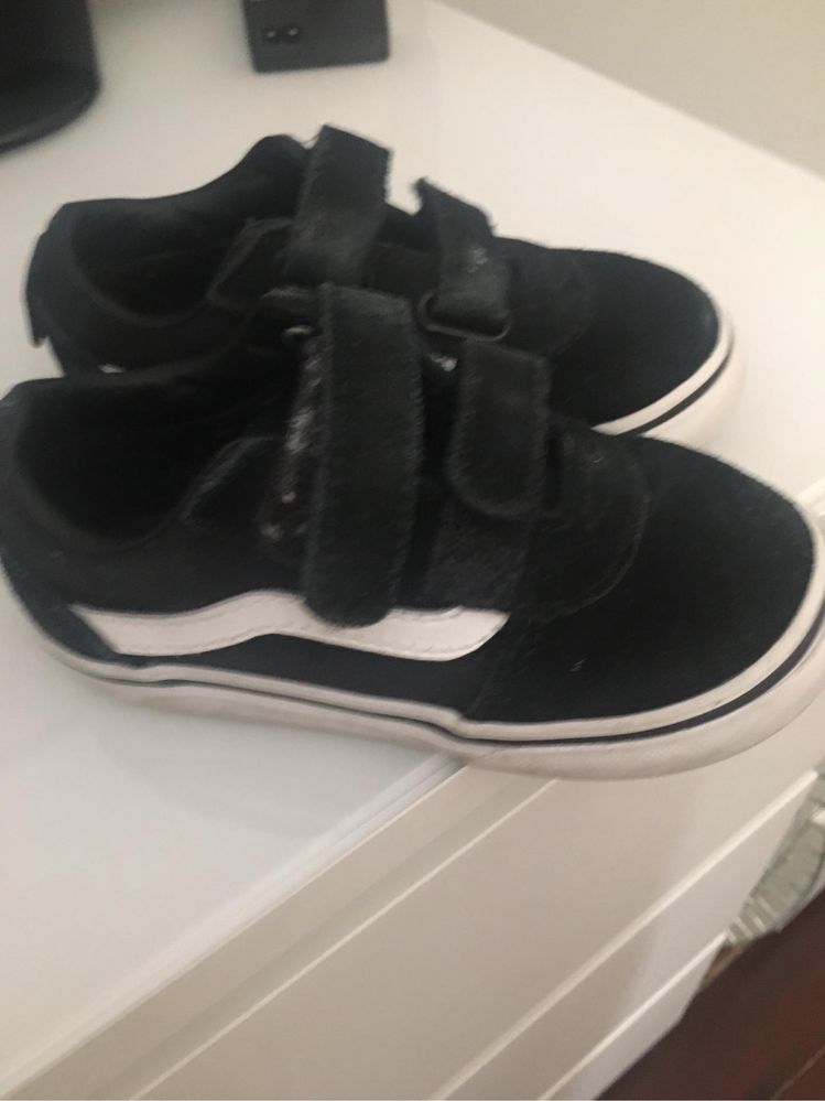 Vendo VANS tamanho 24 criança