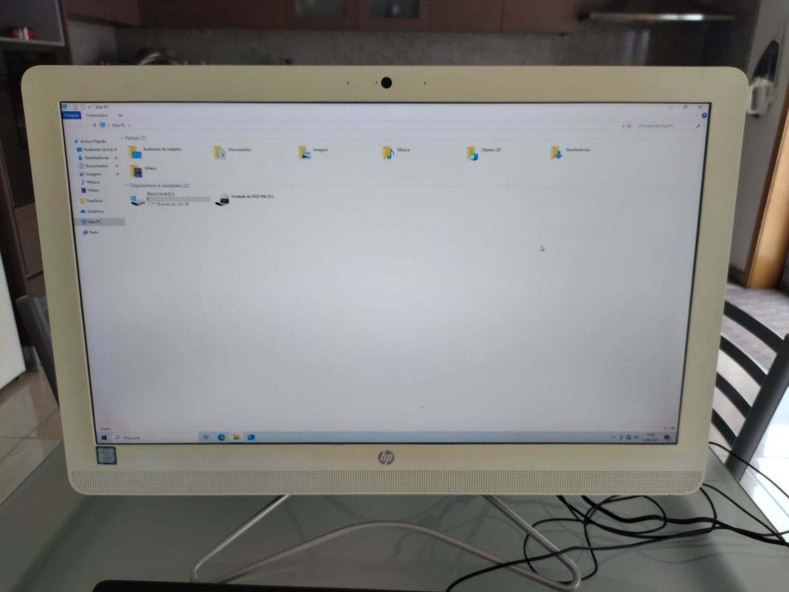 HP ALL-IN-ONE PC e002np Core i5  7; Geração