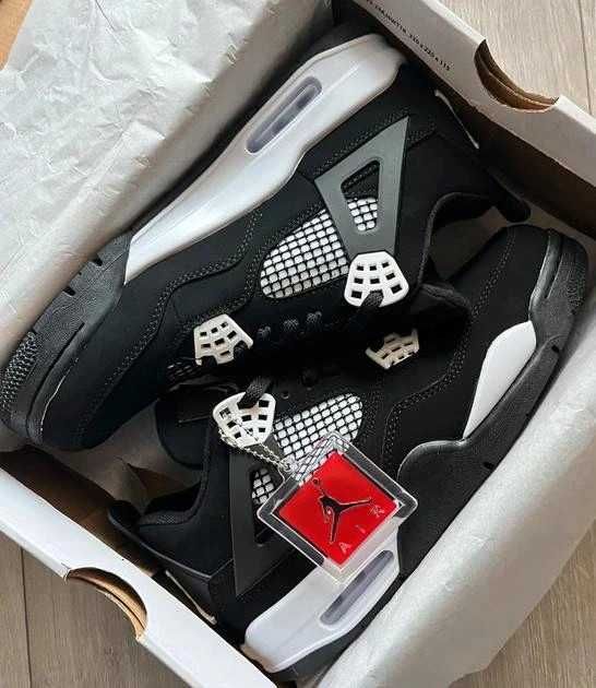 Buty koszykówki Jordan_4_Retro_White_Thunder_Rozmiar 39