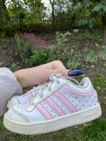 Кеди для дівчинки adidas
