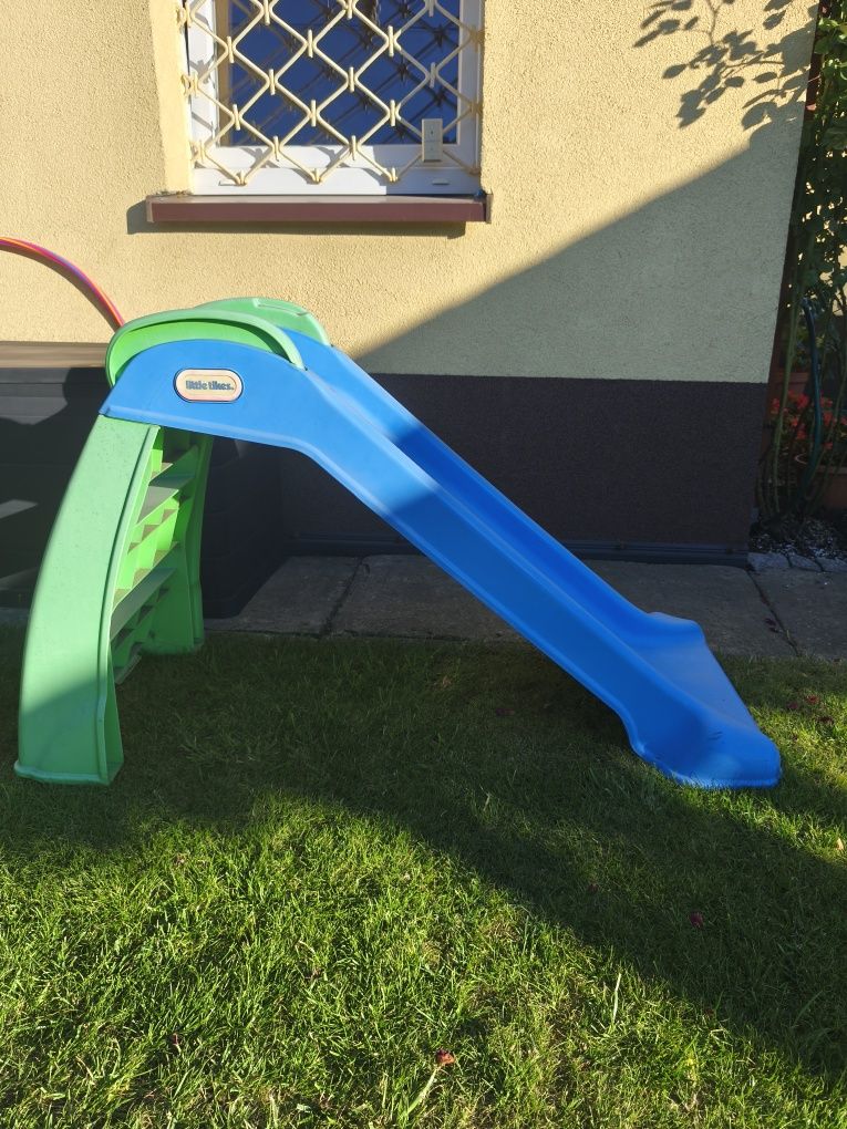 Zjeżdżalnia Little tikes