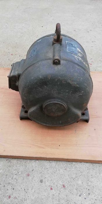 Silnik 3kW - stary, zabytkowy silnik