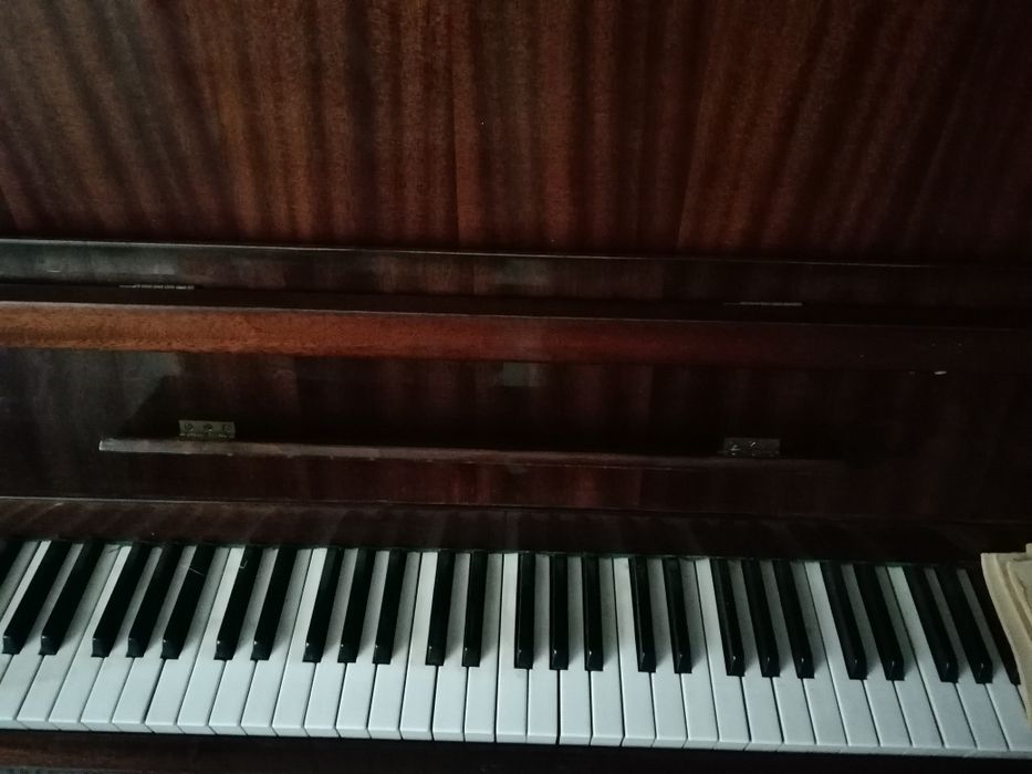 Пианино Украина отличное