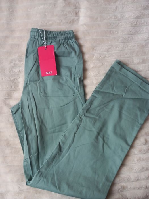 Spodnie damskie proste